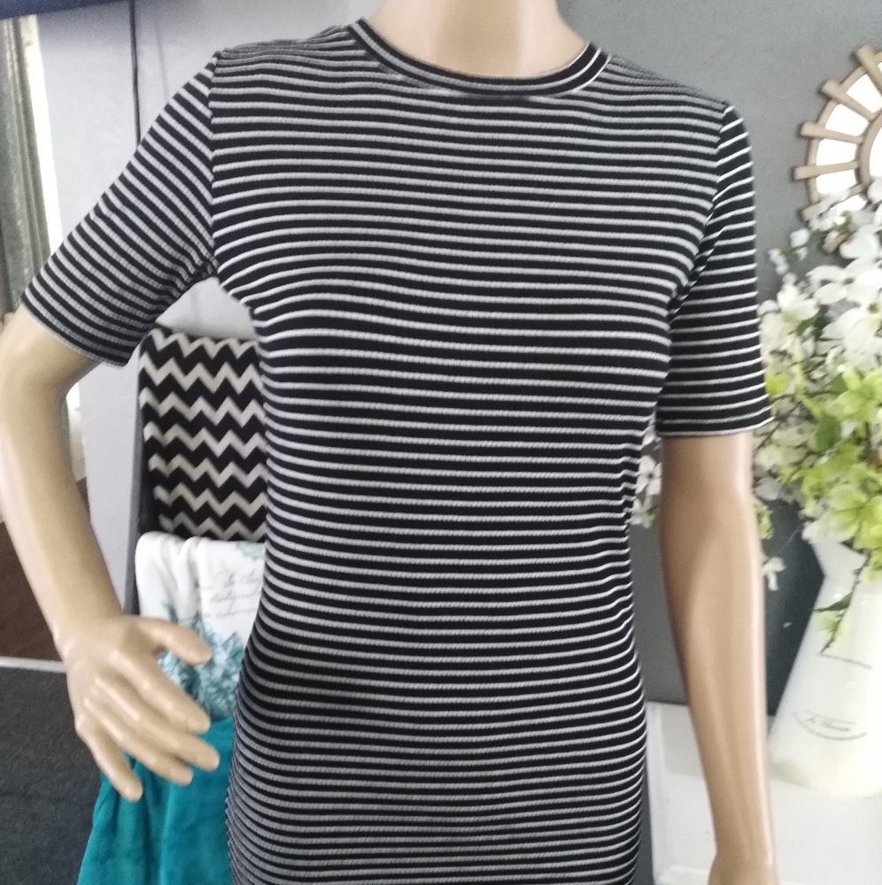 Forever 21 striped top size small